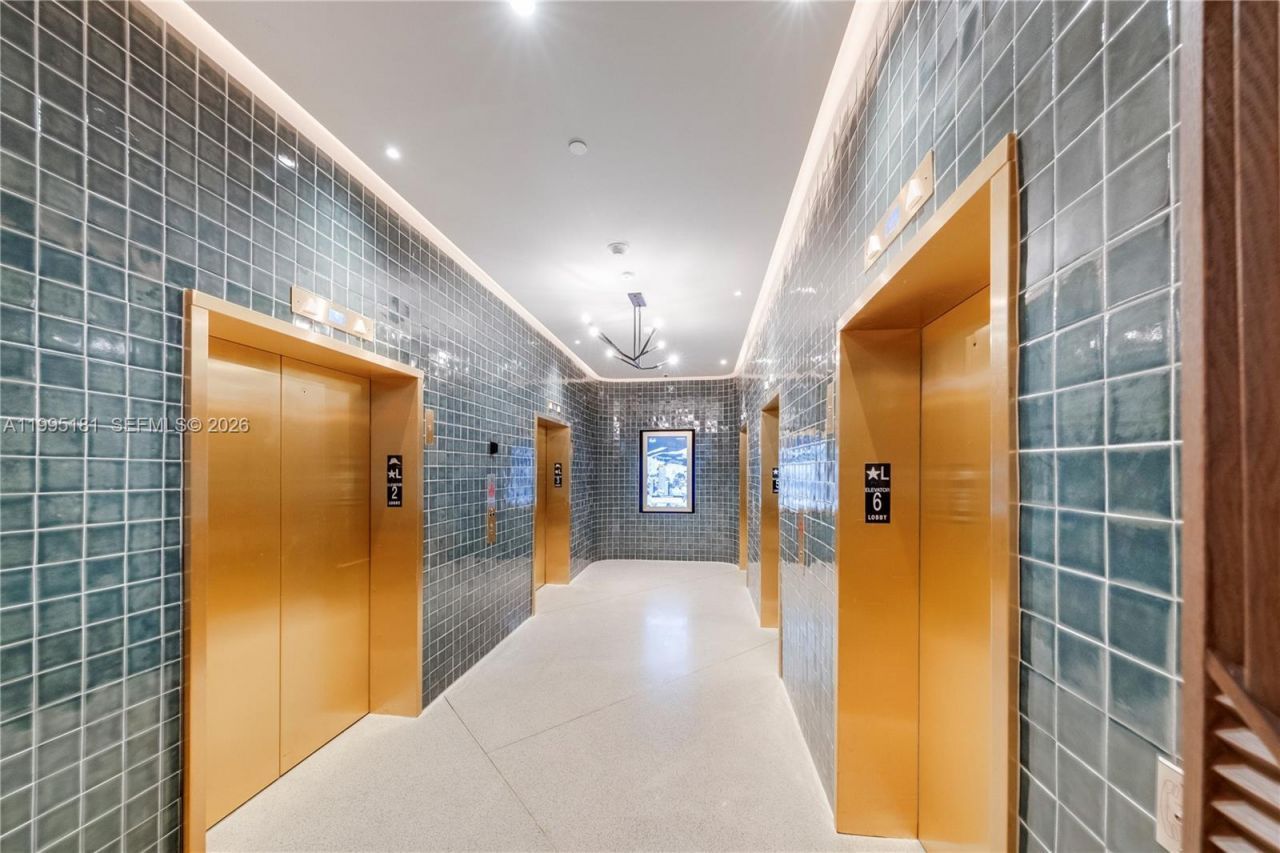 159 NE 6th Street, Unit 3310, Miami, FL 33132 Photo