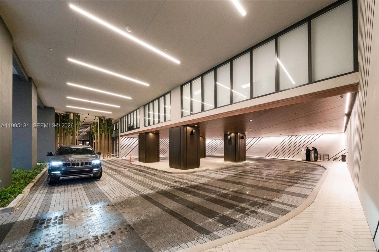 159 NE 6th Street, Unit 3310, Miami, FL 33132 Photo