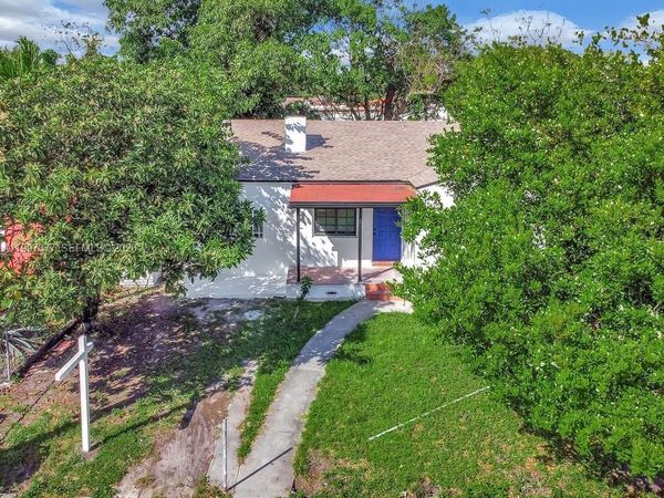 547 NW 49th St, Unit ., Miami, FL 33127