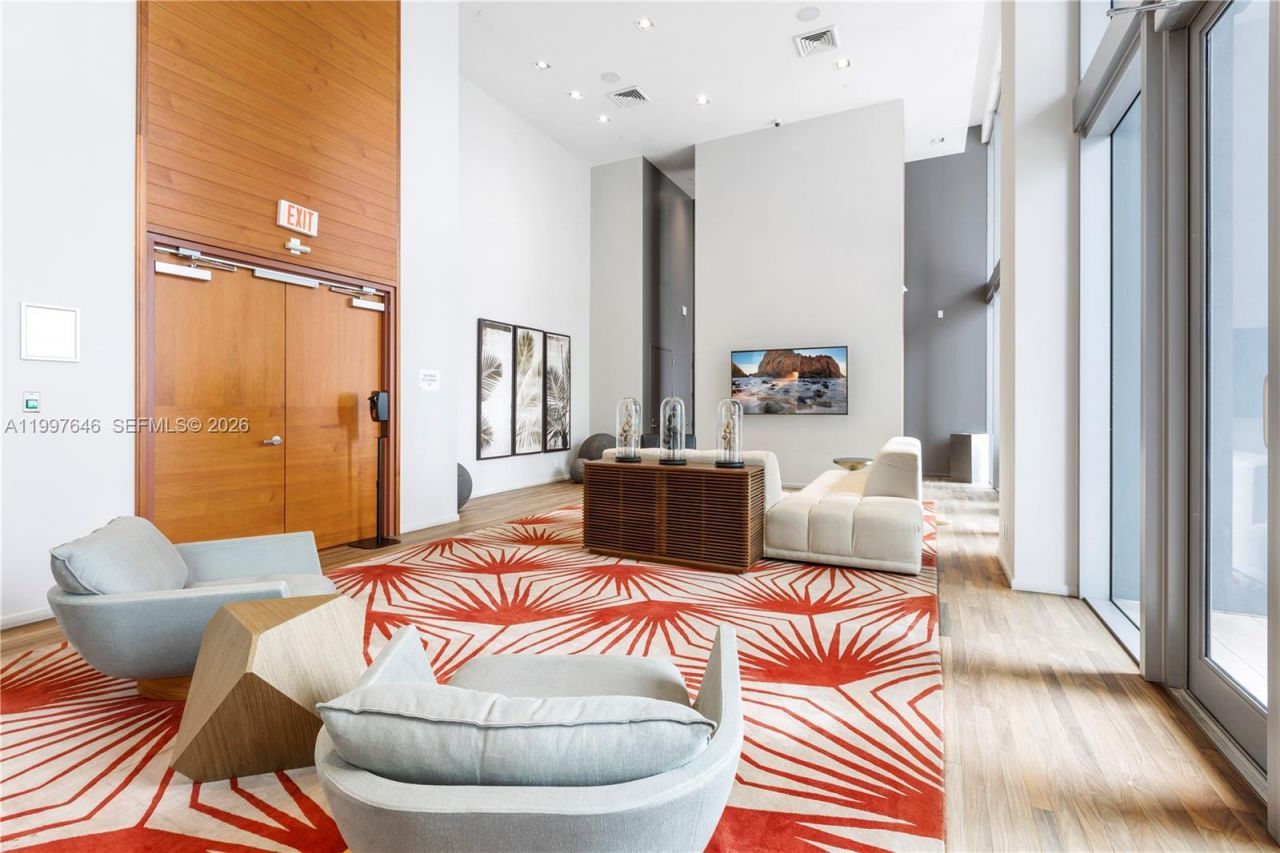 1300 Brickell Bay Dr, Unit 1010, Miami, FL 33131 Photo