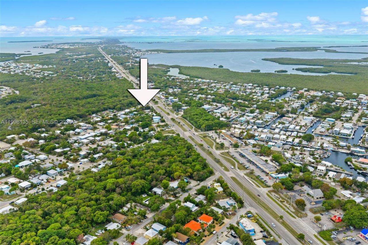 4 Transylvania Ave, Unit B, Key Largo, FL 33037 Photo