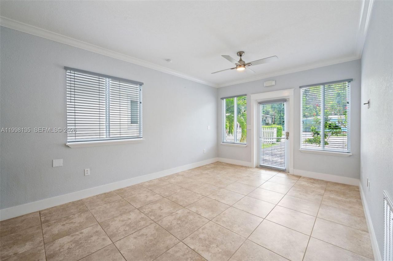 4 Transylvania Ave, Unit B, Key Largo, FL 33037 Photo