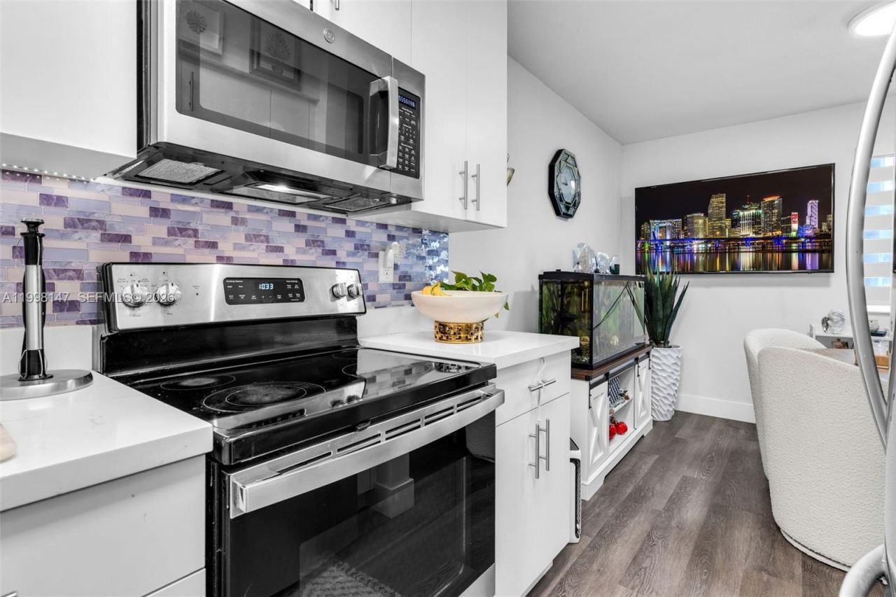 6210 SW 131st Ct, Unit 204, Miami, FL 33183 Photo