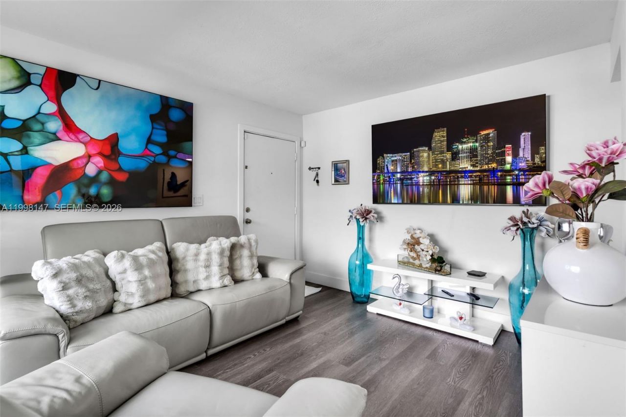 6210 SW 131st Ct, Unit 204, Miami, FL 33183 Photo