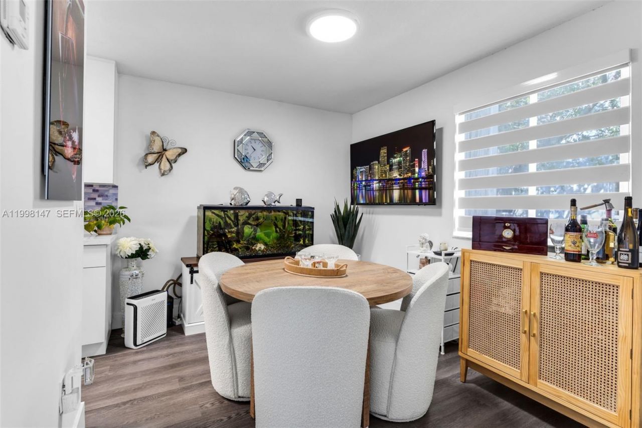 6210 SW 131st Ct, Unit 204, Miami, FL 33183 Photo