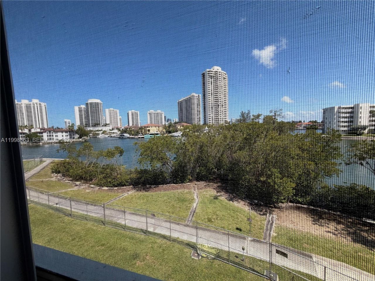 2980 Point East Dr, Unit D311, Aventura, FL 33160 Photo