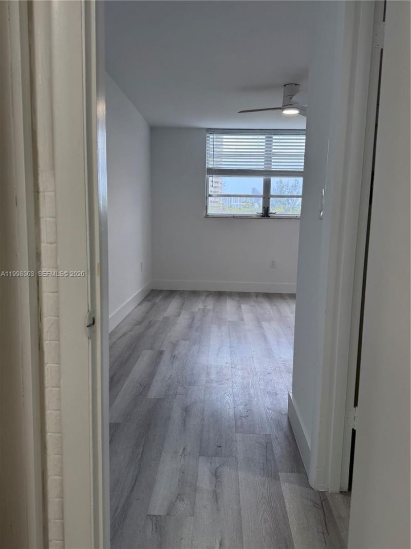 2980 Point East Dr, Unit D311, Aventura, FL 33160 Photo