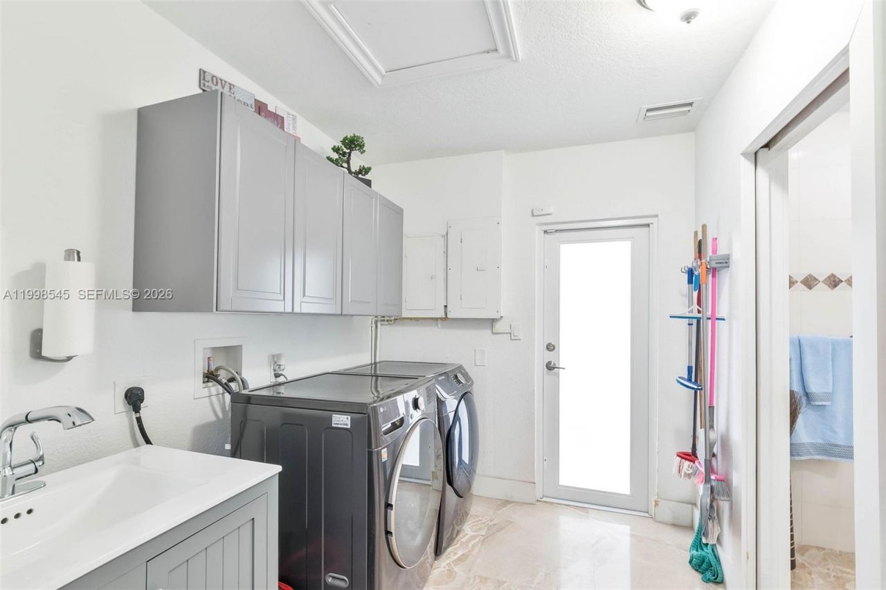 17420 SW 84th Ct, Palmetto Bay, FL 33157 Photo