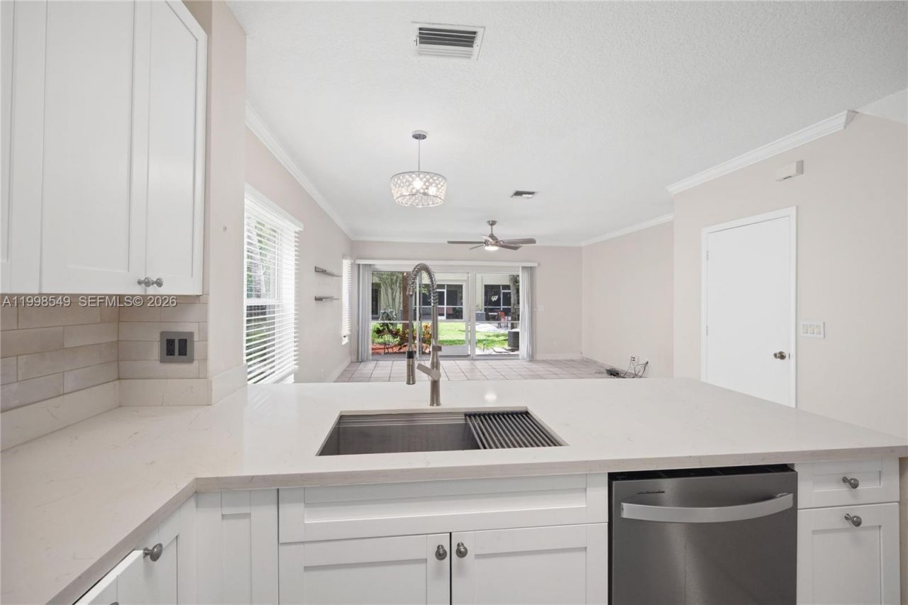 365 SW 122nd Ave , Pembroke Pines, FL 33025 Photo