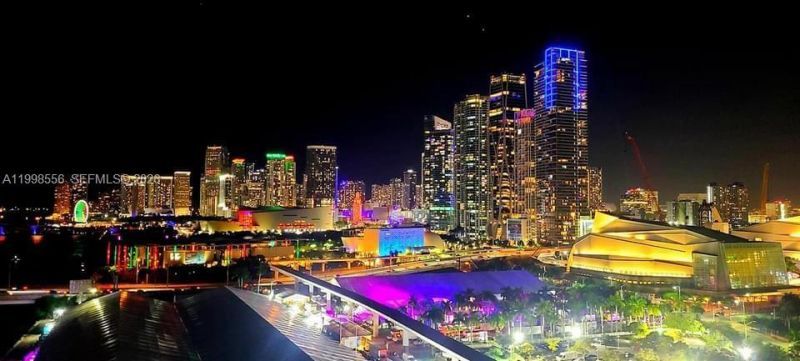 555 NE 15th St, Unit 26J, Miami, FL 33132 Photo