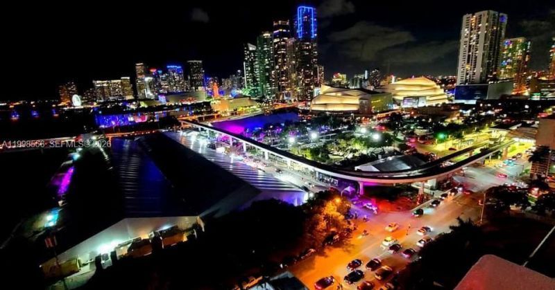 555 NE 15th St, Unit 26J, Miami, FL 33132 Photo