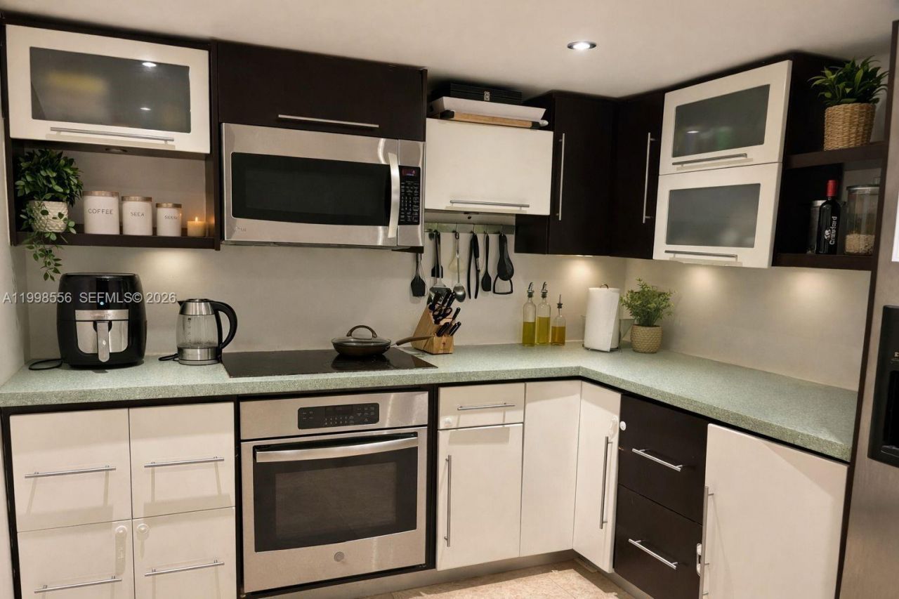 555 NE 15th St, Unit 26J, Miami, FL 33132 Photo