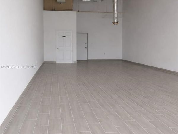 5365 N State Road 7 , Tamarac, FL 33319