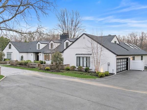 16 Greenbrook Road, CALDWELL, NJ 07006