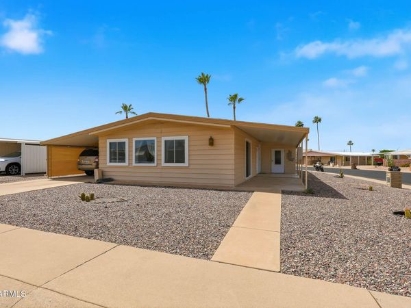 2347 N NICKLAUS Drive N, Mesa, AZ 85215