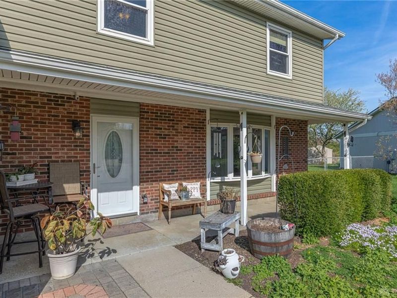 1011 Brookwood Court, Fairborn, OH 45324 Photo 4