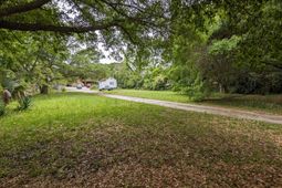 2668 Middle Street photo 4