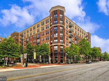 444 W BROAD STREET, Unit 224, FALLS CHURCH, VA 22046