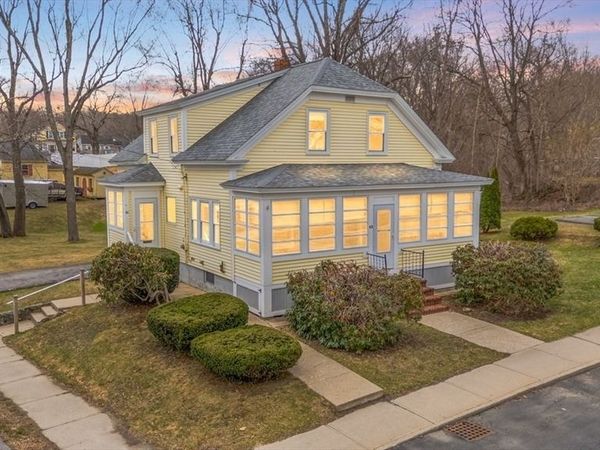 40 Congress St, Amesbury, MA 01913