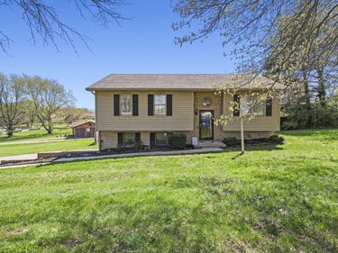 121 Eastland Drive, Paris, KY 40361