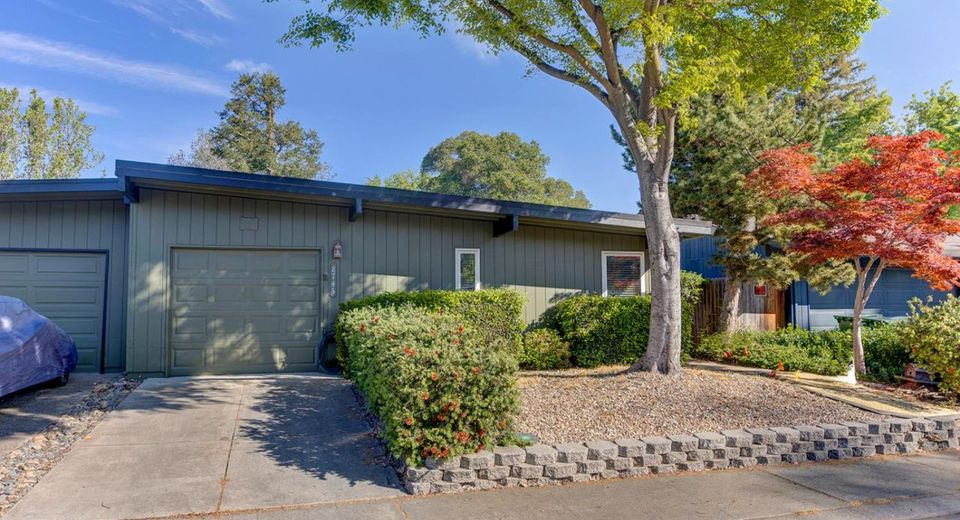 8745 Ski Ct, Elk Grove, CA 95624 Photo