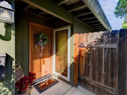 8745 Ski Ct, Elk Grove, CA 95624 Photo