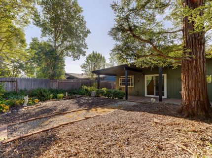 8745 Ski Ct, Elk Grove, CA 95624 Photo