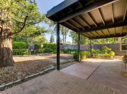 8745 Ski Ct, Elk Grove, CA 95624 Photo