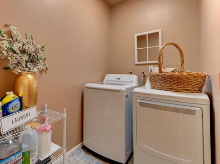 8745 Ski Ct, Elk Grove, CA 95624 Photo