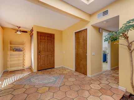 8745 Ski Ct, Elk Grove, CA 95624 Photo