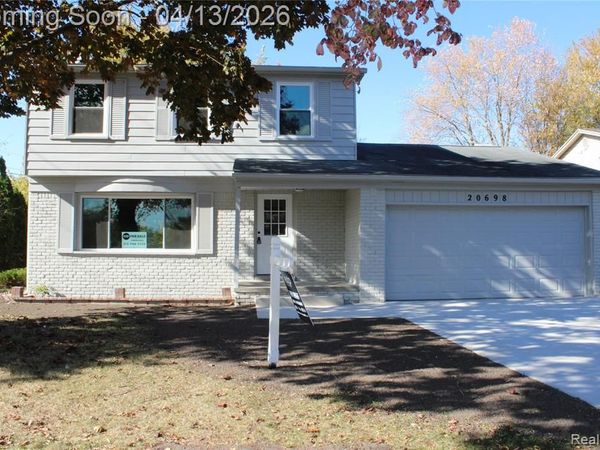 20698 Coachwood Road, Riverview, MI 48193