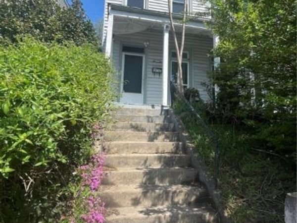 1316 W Clay Street , Richmond, VA 23220