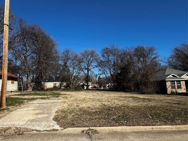 718 E Main Street, Ardmore, OK 73401