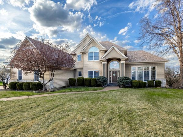 2916 E 45th Court , Davenport, IA 52804