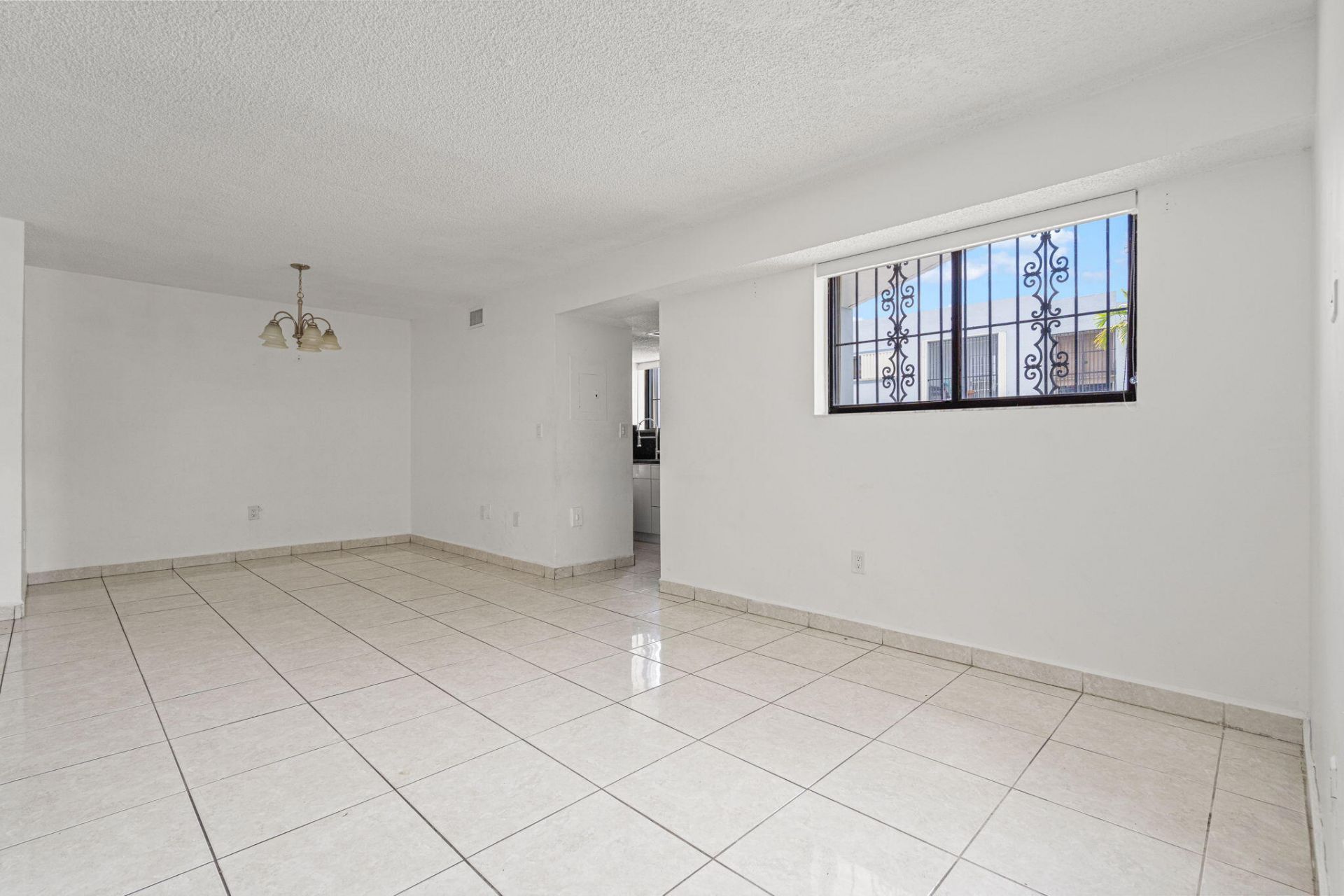 1340 W 41st Street, Unit 101, Hialeah, FL 33012 Photo
