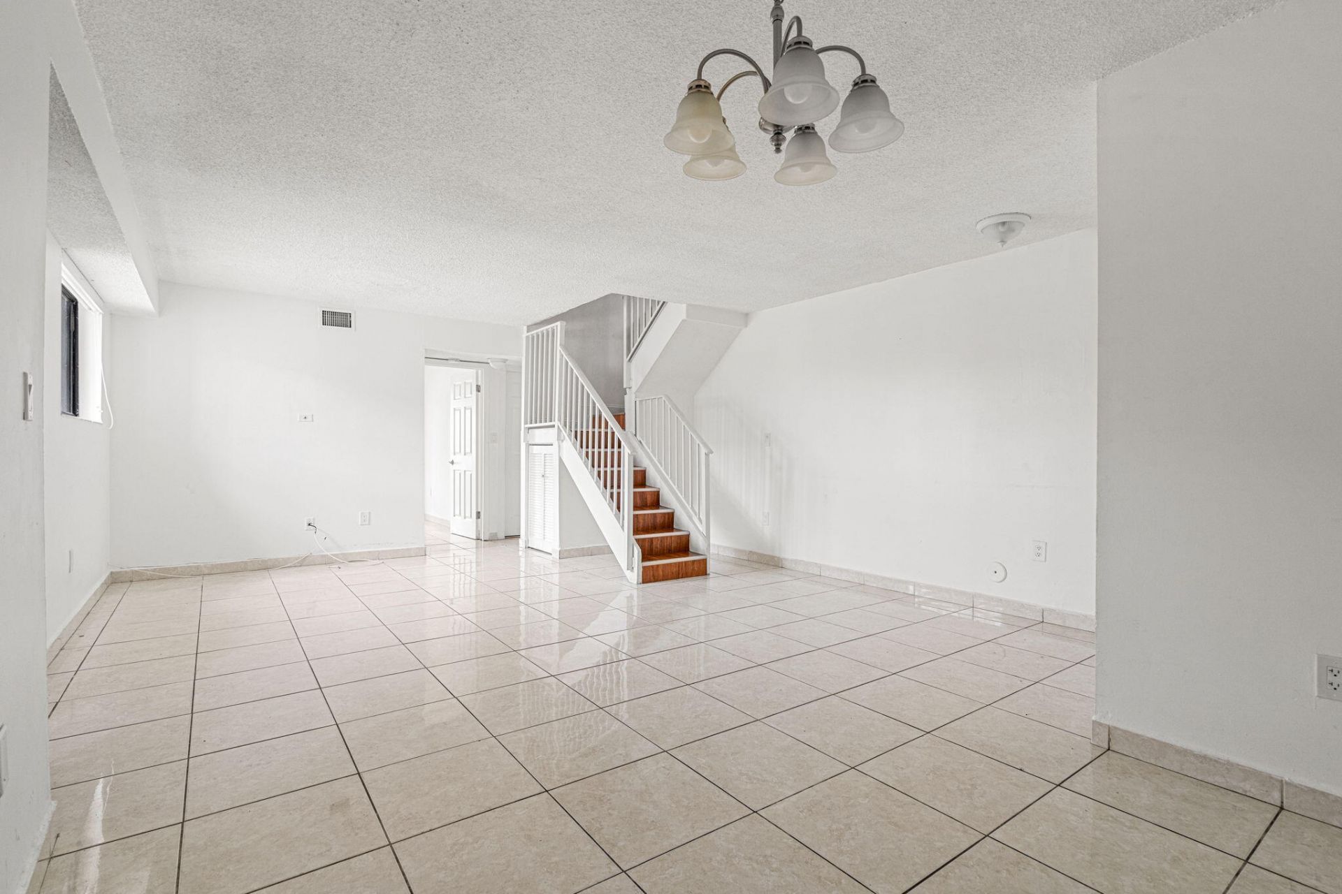 1340 W 41st Street, Unit 101, Hialeah, FL 33012 Photo