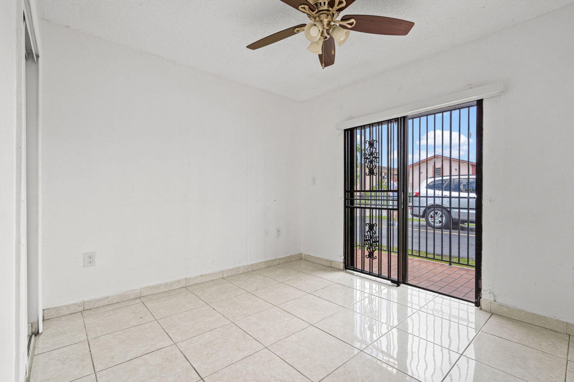 1340 W 41st Street, Unit 101, Hialeah, FL 33012 Photo