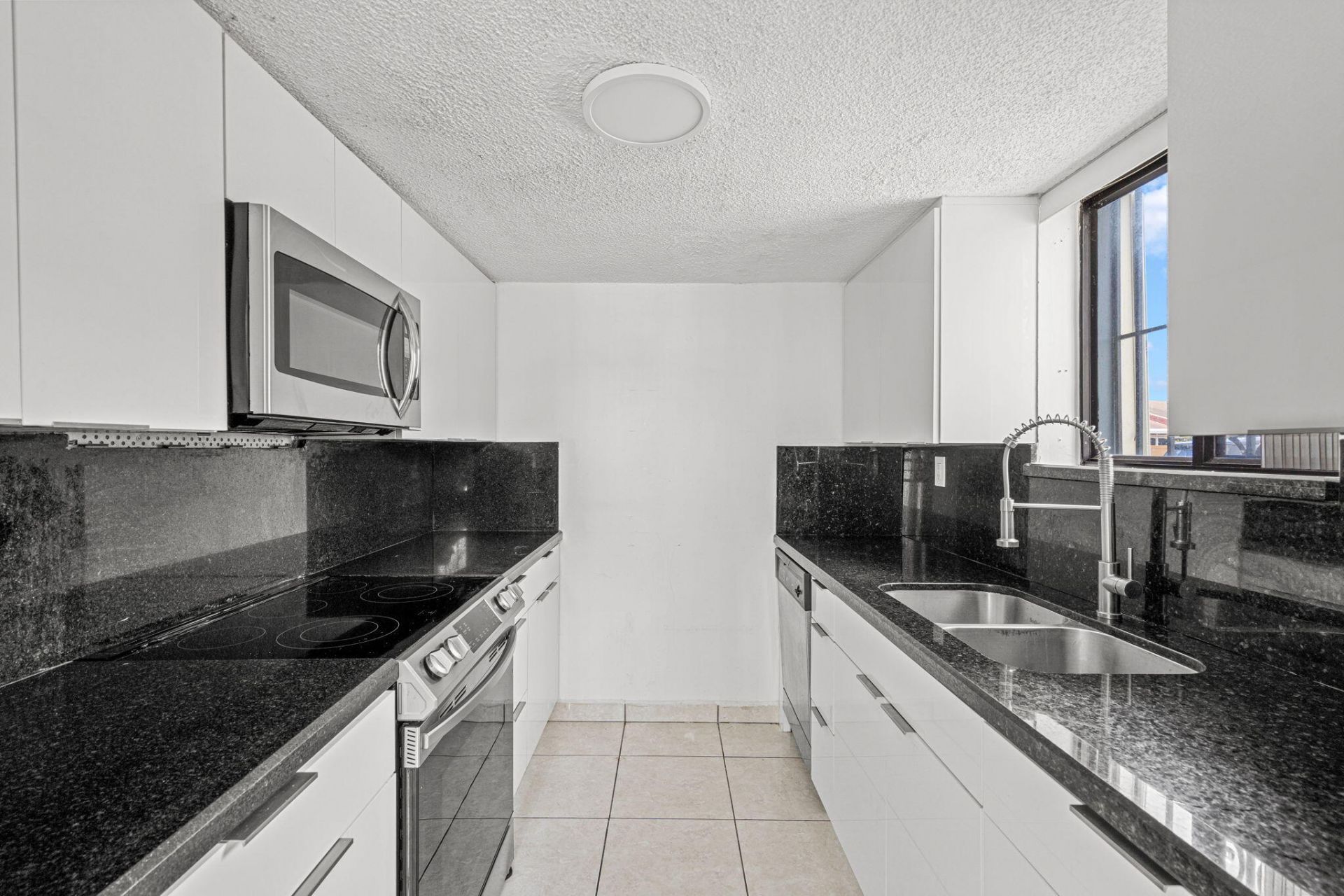 1340 W 41st Street, Unit 101, Hialeah, FL 33012 Photo