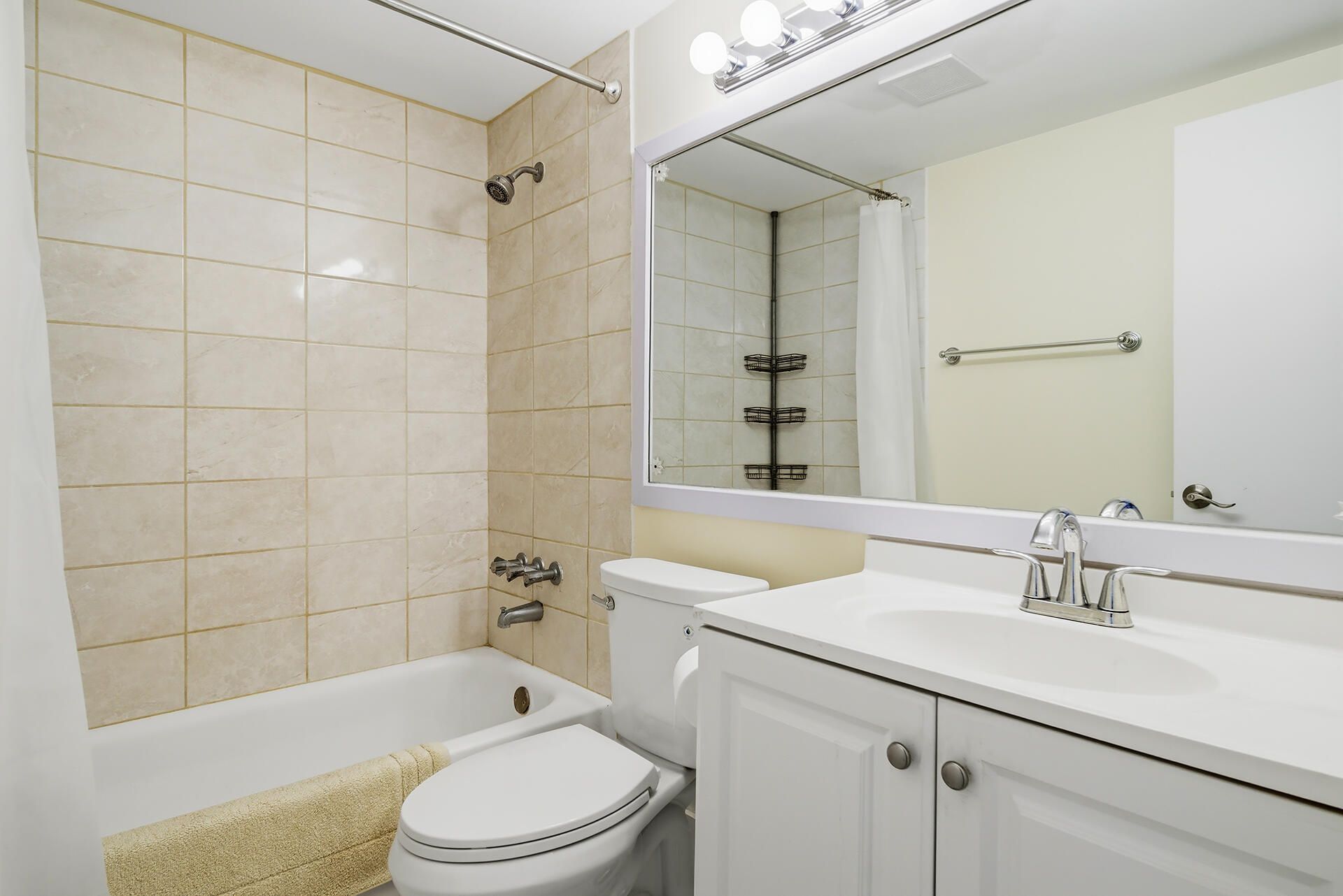 142 Norwich F, West Palm Beach, FL 33417 Photo