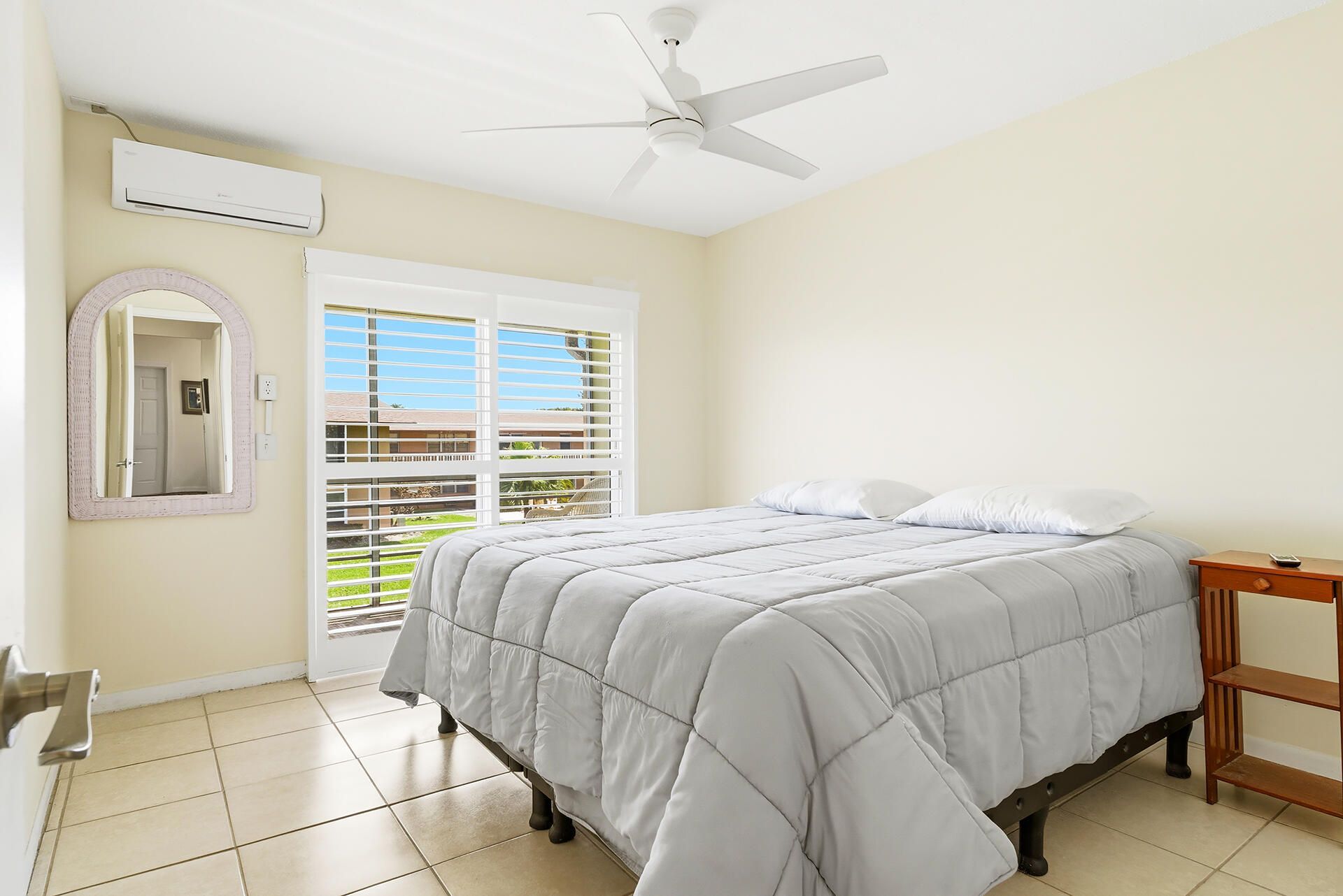142 Norwich F, West Palm Beach, FL 33417 Photo