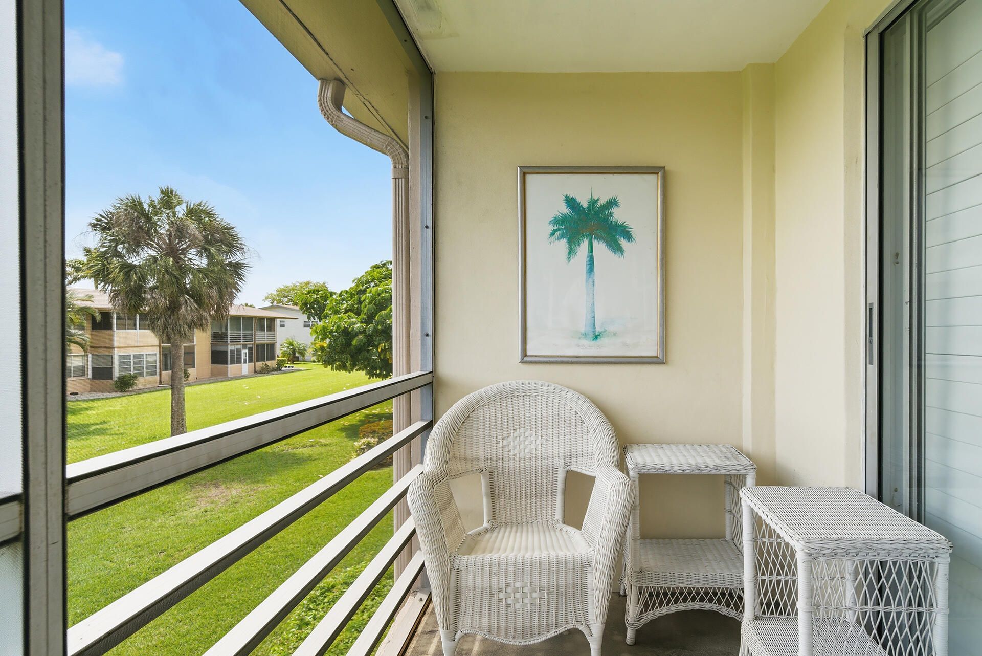 142 Norwich F, West Palm Beach, FL 33417 Photo