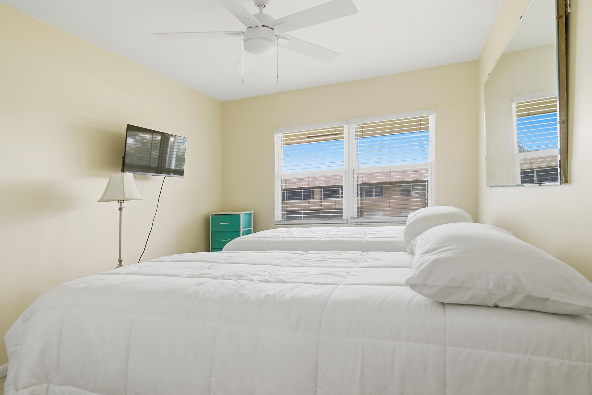 142 Norwich F, West Palm Beach, FL 33417 Photo