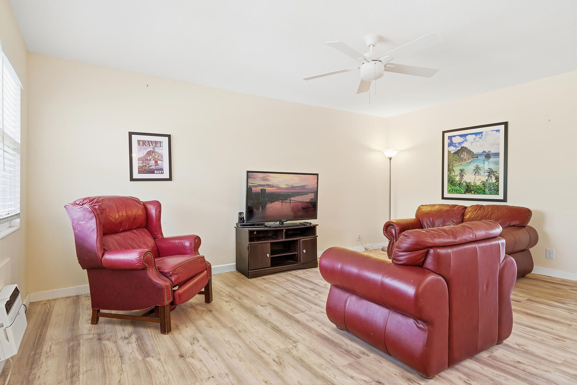 142 Norwich F, West Palm Beach, FL 33417 Photo