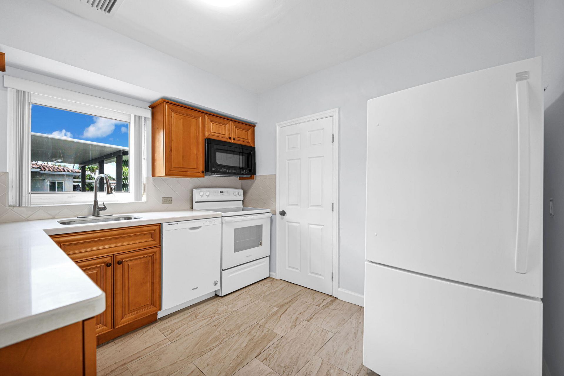 2200 SW 23rd Terrace, Miami, FL 33145 Photo