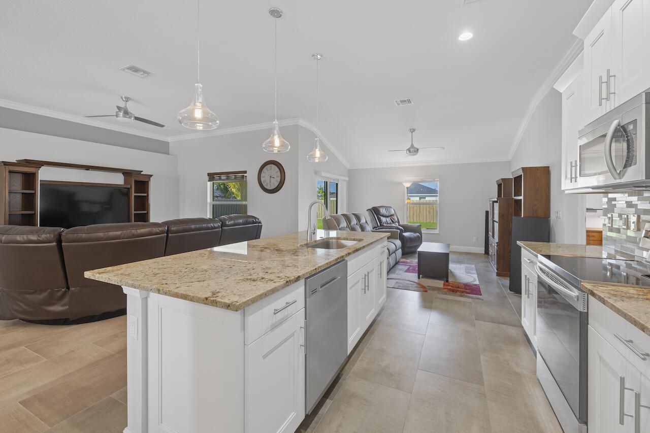 5957 NW Brenda Circle, Port Saint Lucie, FL 34986 Photo