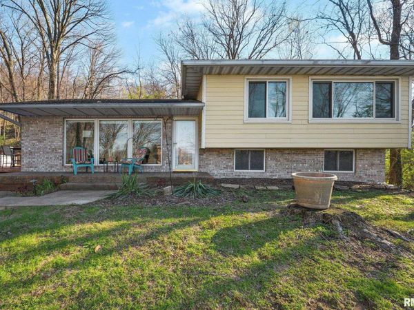 950 N MAIN Street, East Peoria, IL 61611