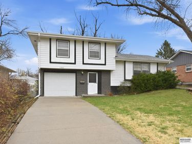 13502 Spring Street, Omaha, NE 68144