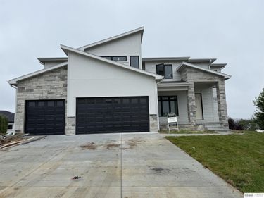 2432 S 182nd Circle, Omaha, NE 68130