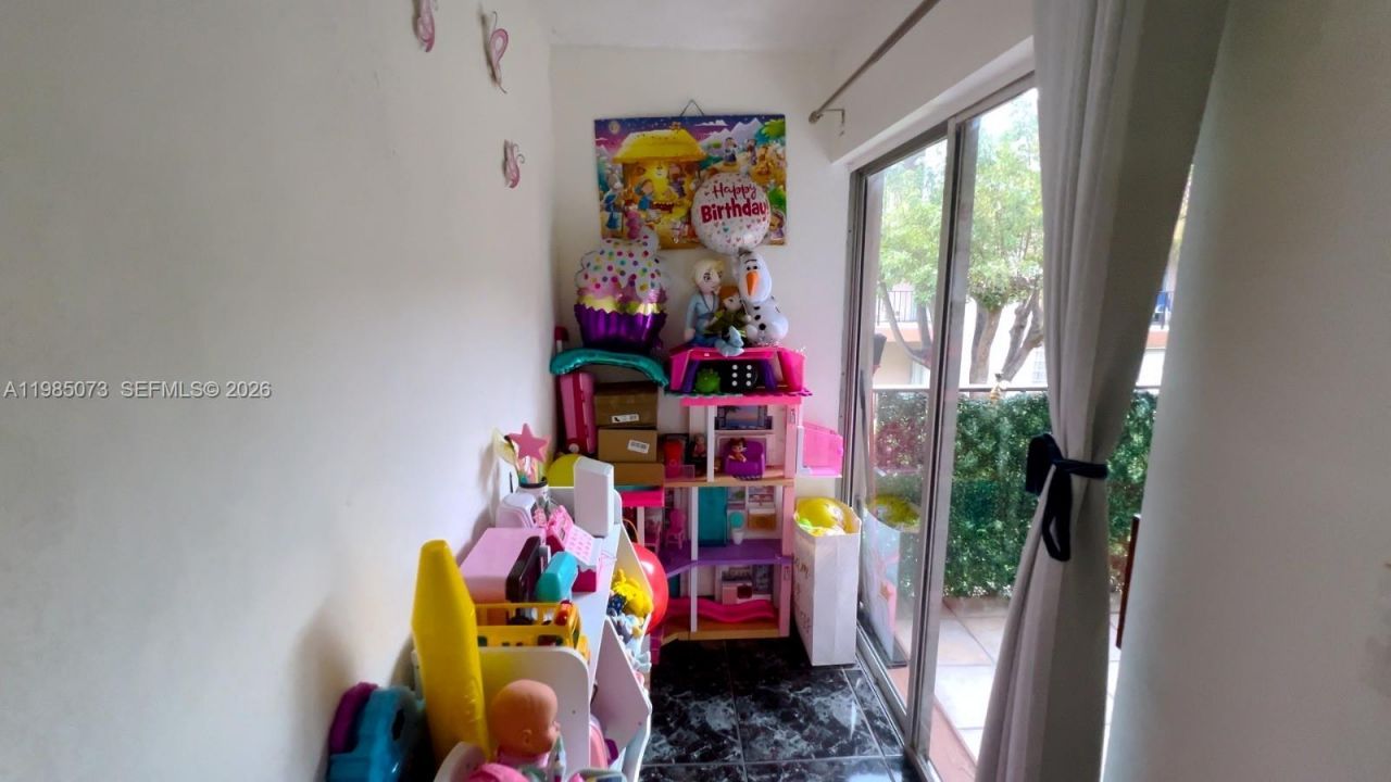 1900 W 68th St, Unit D207, Hialeah, FL 33014 Photo