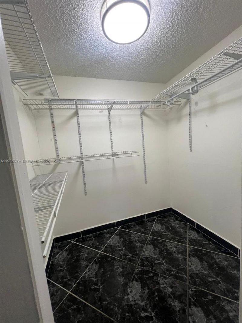 1900 W 68th St, Unit D207, Hialeah, FL 33014 Photo